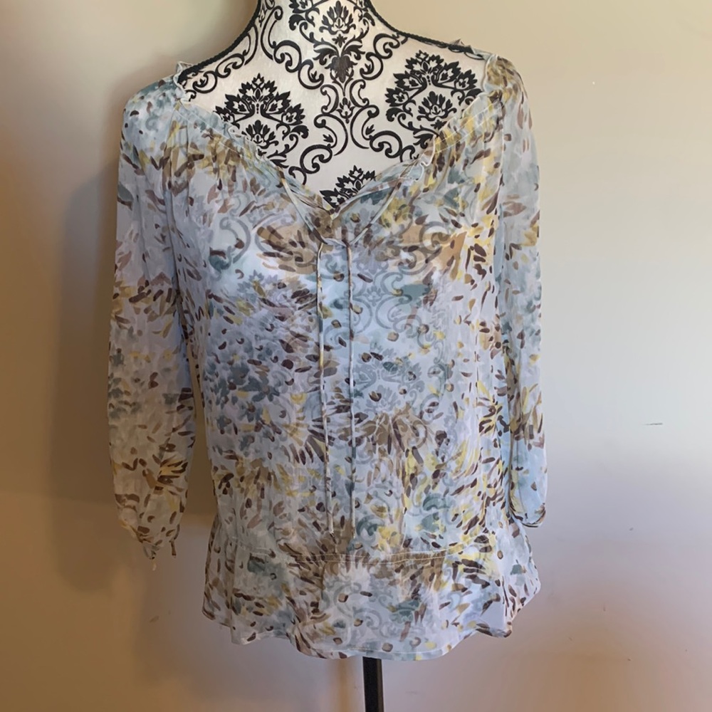 Old Navy Sheer Pendulum Top - Size M
